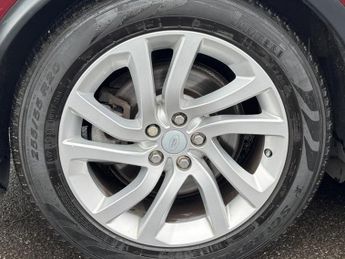 Land Rover Discovery 2.0 SD4 HSE SUV 5dr Diesel Auto 4WD Euro 6 (s/s) (240 ps)