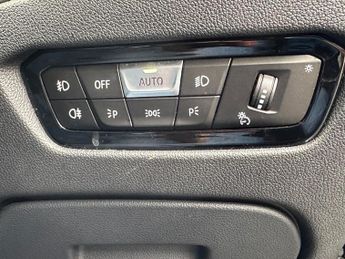 BMW 3 SERIES 320i M SPORT