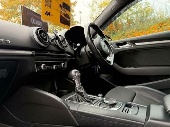 Audi A3 2.0 TDI S line S Tronic quattro Euro 6 (s/s) 3dr (Nav)