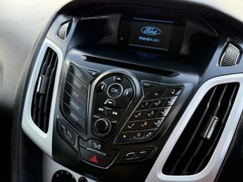 Ford Focus 1.6 Zetec S Powershift Euro 5 5dr 123BHP