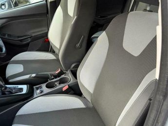 Ford Focus 1.6 Zetec S Powershift Euro 5 5dr 123BHP