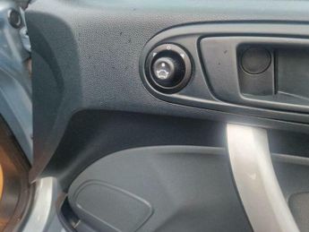 Ford Fiesta 1.4 Zetec 5dr