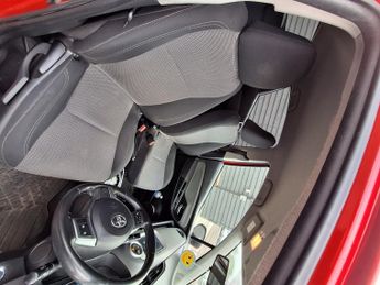 Toyota Yaris 1.5 VVT-h Icon Hatchback 5dr Petrol Hybrid E-CVT Euro 6 (101 ps)