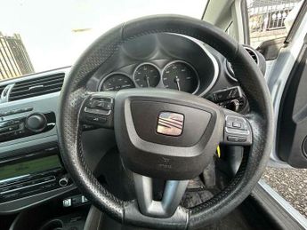 SEAT Leon 1.6 TDI CR SE Euro 5 (s/s) 5dr