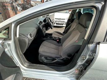 SEAT Leon 1.6 TDI CR SE Euro 5 (s/s) 5dr