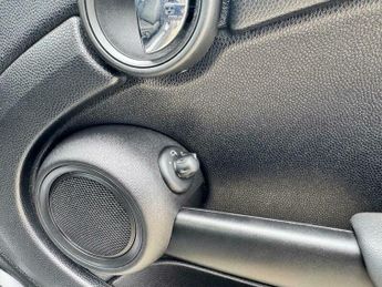 MINI Hatch 1.6 Cooper Steptronic Euro 5 3dr