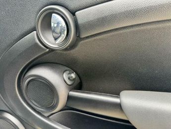 MINI Hatch 1.6 Cooper Steptronic Euro 5 3dr