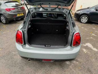 MINI Hatch 1.5 Cooper Classic Steptronic Euro 6 (s/s) 5dr