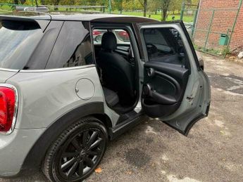 MINI Hatch 1.5 Cooper Classic Steptronic Euro 6 (s/s) 5dr