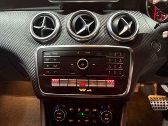 Mercedes-Benz A Class 2.1 A200d AMG Line (Premium) 7G-DCT Euro 6 (s/s) 5dr
