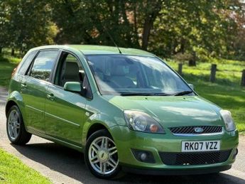 Ford Fiesta 1.4 Ghia 5dr