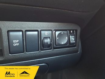 Nissan Note 1.6 16V Tekna Hatchback 5dr Petrol Auto Euro 5 (110 ps)