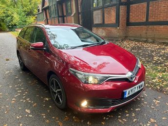 Toyota Auris VVT-I DESIGN TOURING SPORTS TSS