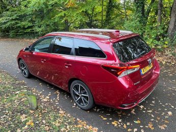 Toyota Auris VVT-I DESIGN TOURING SPORTS TSS