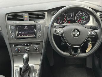 Volkswagen Golf SE TSI BLUEMOTION TECHNOLOGY DSG