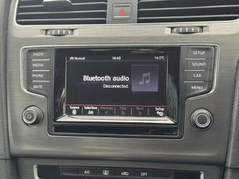 Volkswagen Golf SE TSI BLUEMOTION TECHNOLOGY DSG