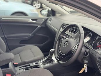 Volkswagen Golf SE TSI BLUEMOTION TECHNOLOGY DSG