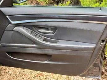 BMW 5 SERIES 2.0 520d SE Auto Euro 6 (s/s) 4dr