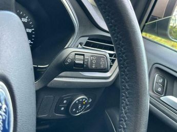 Ford Focus 1.0T EcoBoost Titanium Auto Euro 6 (s/s) 5dr