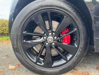 Jaguar F-Pace 2.0 P400e 19.3kWh R-Dynamic S Auto AWD Euro 6 (s/s) 5dr