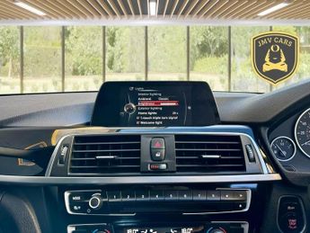 BMW 3 SERIES 320i SPORT