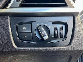 BMW 3 SERIES 320i SPORT