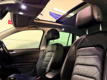 Volkswagen Tiguan 2.0 TSI BlueMotion Tech SEL SUV 5dr Petrol DSG 4Motion Euro 6 (s