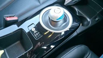 Nissan Leaf 30kWh Tekna Auto 5dr