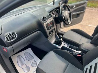 Ford Focus 1.6 Zetec 5dr
