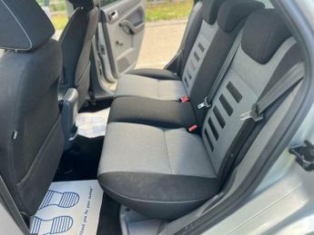 Ford Focus 1.6 Zetec 5dr
