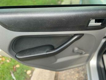 Ford Focus 1.6 Zetec 5dr
