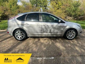 Ford Focus 1.6 Zetec 5dr