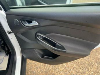 Ford Focus 1.6 Titanium Powershift Euro 5 5dr