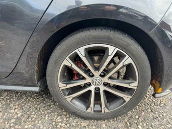 Volkswagen Golf 2.0 TDI BlueMotion Tech R-Line DSG Euro 6 (s/s) 5dr