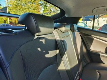 Toyota Prius 1.8 VVT-h Excel CVT Euro 6 (s/s) 5dr (15in Alloy)