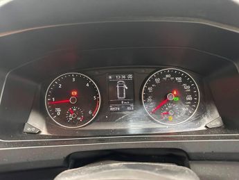 Volkswagen Transporter T30 TDI SHUTTLE SE BMT