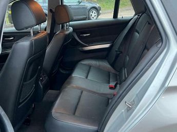 BMW 3 SERIES 2.0 320d SE Touring Steptronic Euro 5 5dr