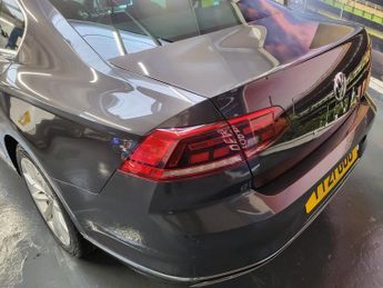 Volkswagen Passat R-LINE TDI DSG