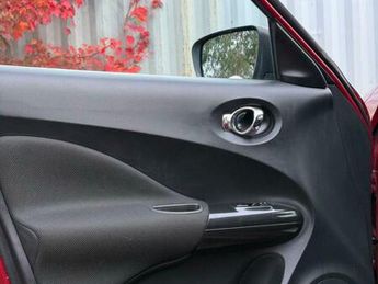 Nissan Juke 1.6 N-Connecta SUV 5dr Petrol XTRON Euro 6 (117 ps)