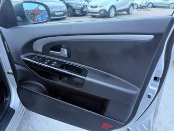 Kia Ceed 1.6 CRDi 4 Sportswagon 5dr Diesel Auto Euro 5 (126 bhp)