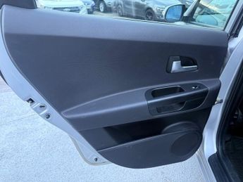 Kia Ceed 1.6 CRDi 4 Sportswagon 5dr Diesel Auto Euro 5 (126 bhp)