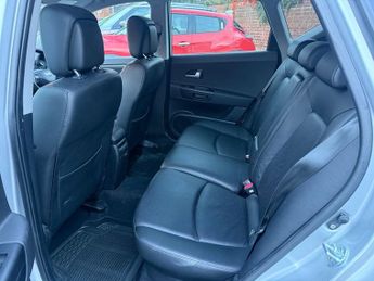 Kia Ceed 1.6 CRDi 4 Sportswagon 5dr Diesel Auto Euro 5 (126 bhp)