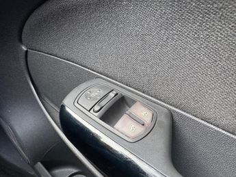 Vauxhall Corsa 1.4i 16v SXi Hatchback 5dr Petrol Automatic (166 g/km, 89 bhp)