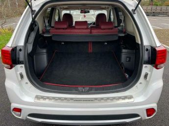 Mitsubishi Outlander 2.0h 12kWh 5h CVT 4WD Euro 6 (s/s) 5dr