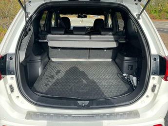 Mitsubishi Outlander 2.4h TwinMotor 13.8kWh 4h CVT 4WD Euro 6 (s/s) 5dr