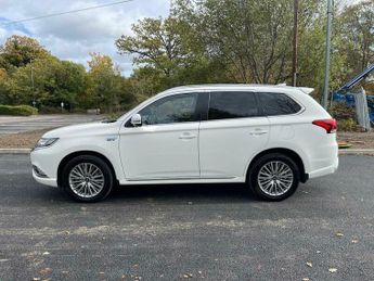 Mitsubishi Outlander 2.4h TwinMotor 13.8kWh 4h CVT 4WD Euro 6 (s/s) 5dr