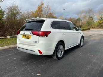 Mitsubishi Outlander 2.4h TwinMotor 13.8kWh 4h CVT 4WD Euro 6 (s/s) 5dr