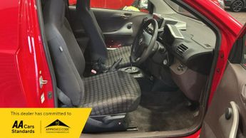 Toyota iQ 1.0 VVT-i Euro 4 3dr