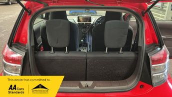 Toyota iQ 1.0 VVT-i Euro 4 3dr