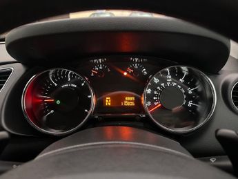 Peugeot 3008 E-HDI ACTIVE